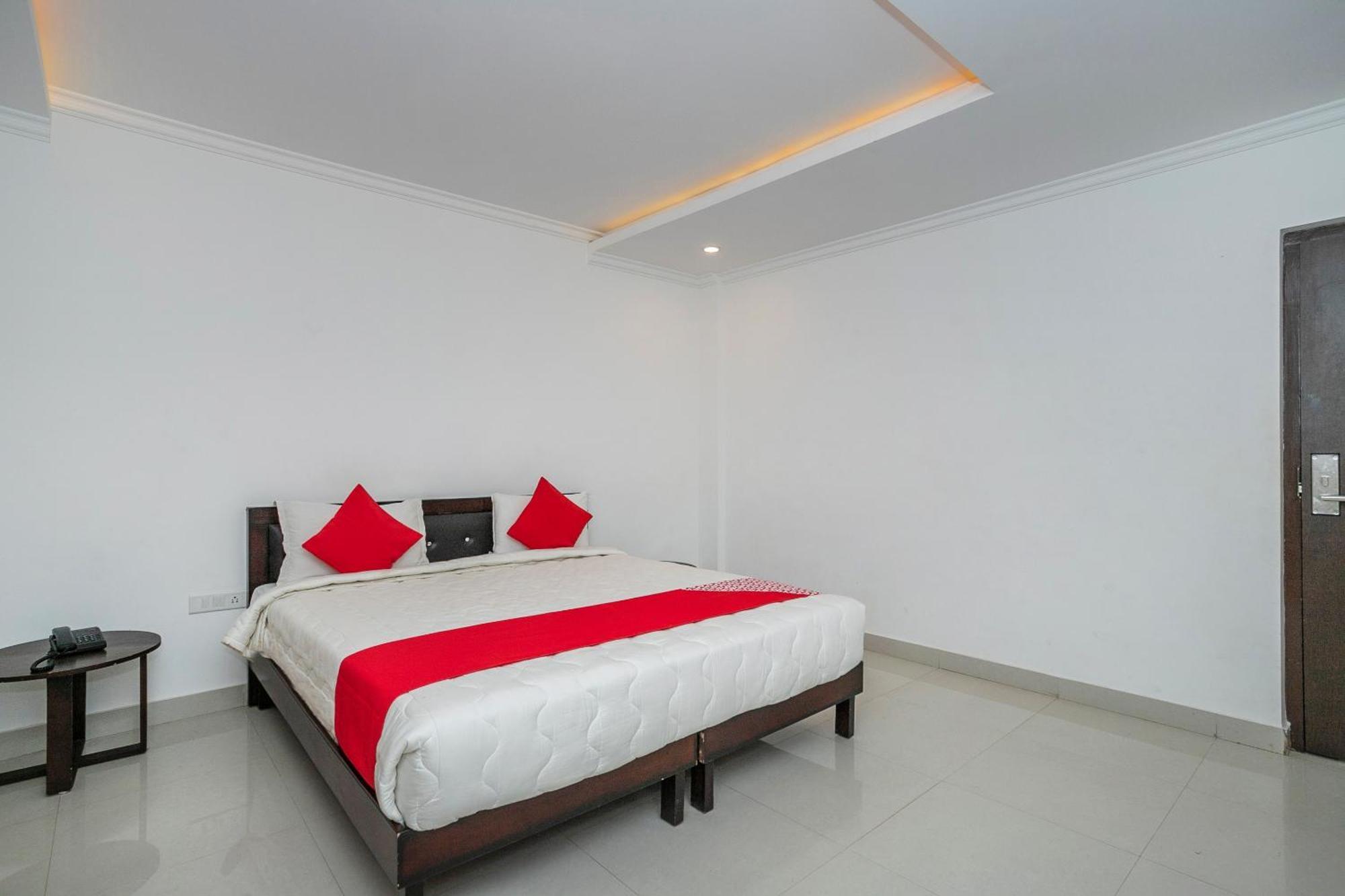 Collection O Cosmopolitan Hotel Devanahalli Exterior photo